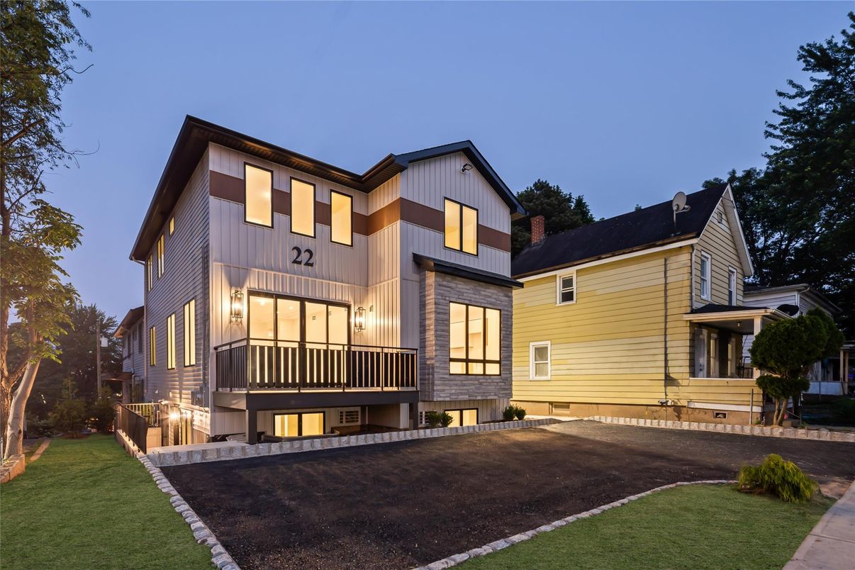Backyard, Exterior, Facade, Farmhouse
