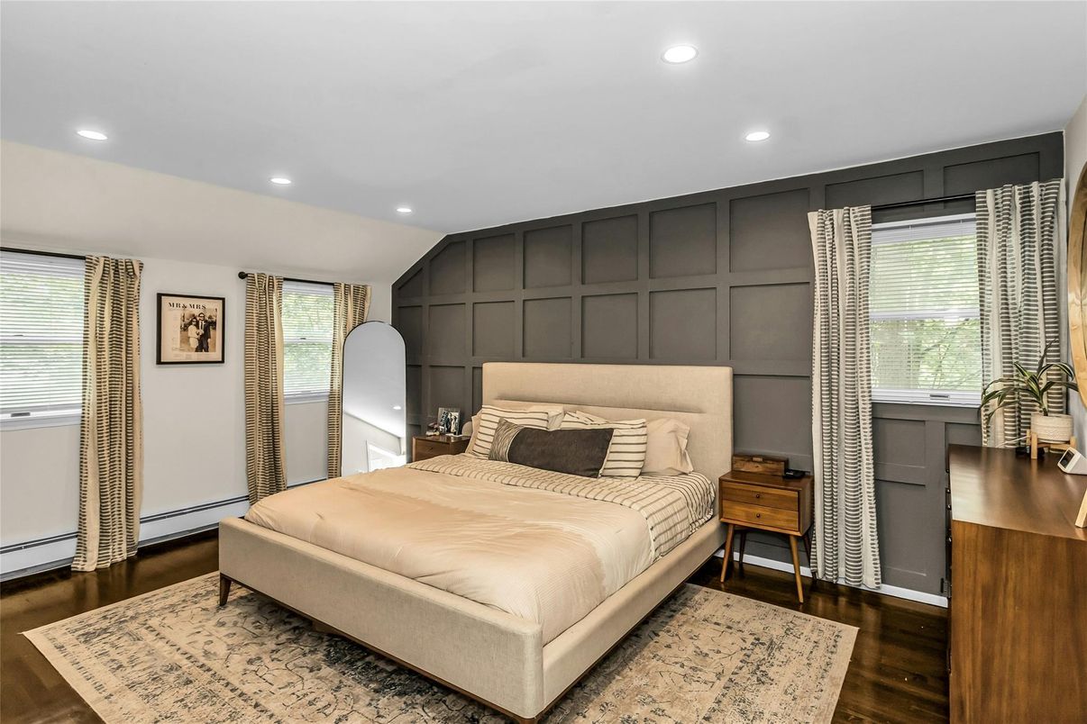 Bedroom, Interior, Recessed Lighting, Wood Texture Flooring