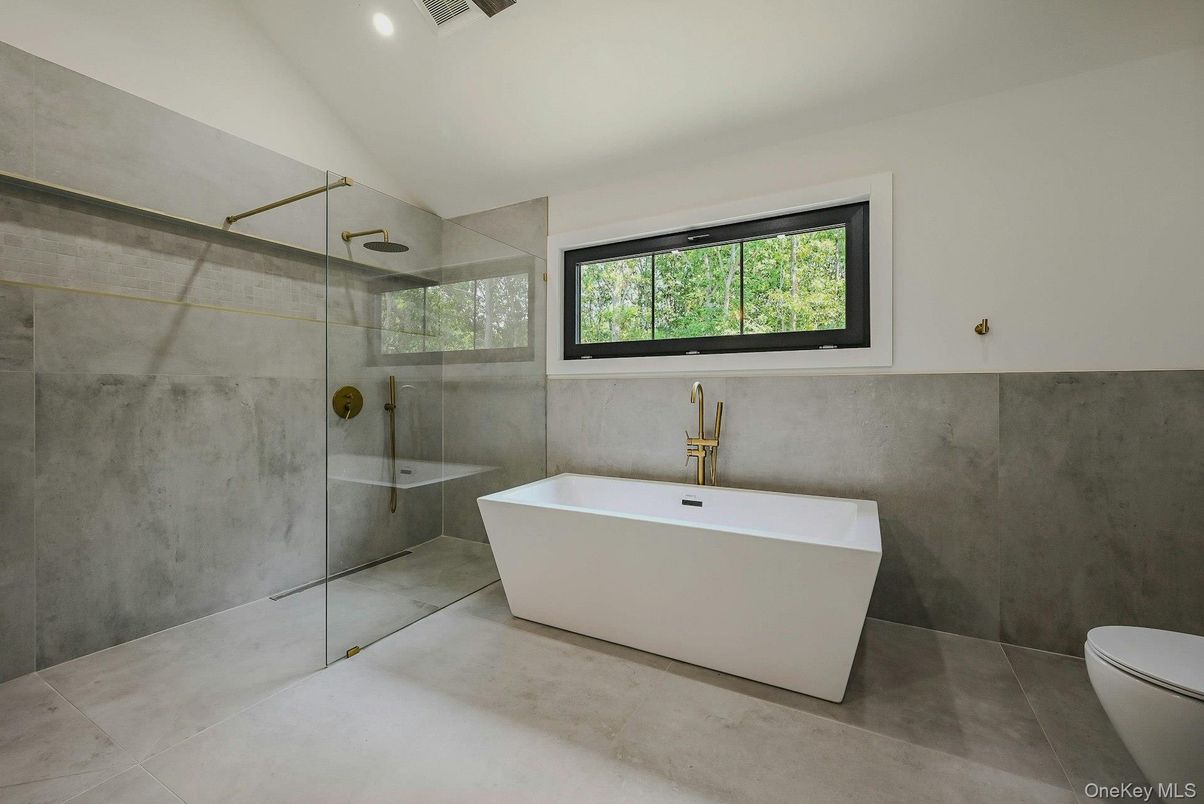 Bathroom, Free Standing Baths, Glass Shower, Interior, Recessed Lighting