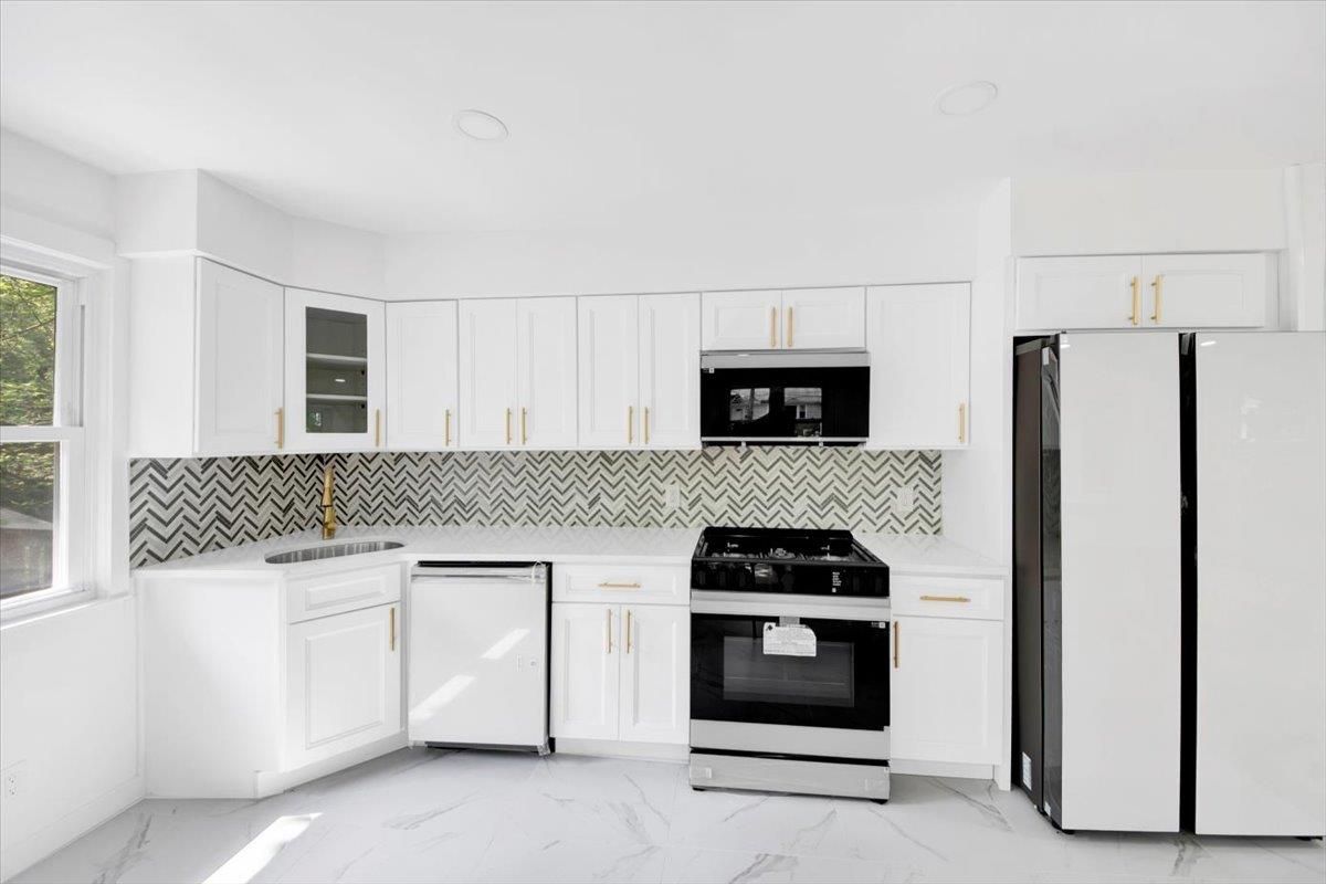 Interior, Kitchen, Marble, Recessed Lighting
