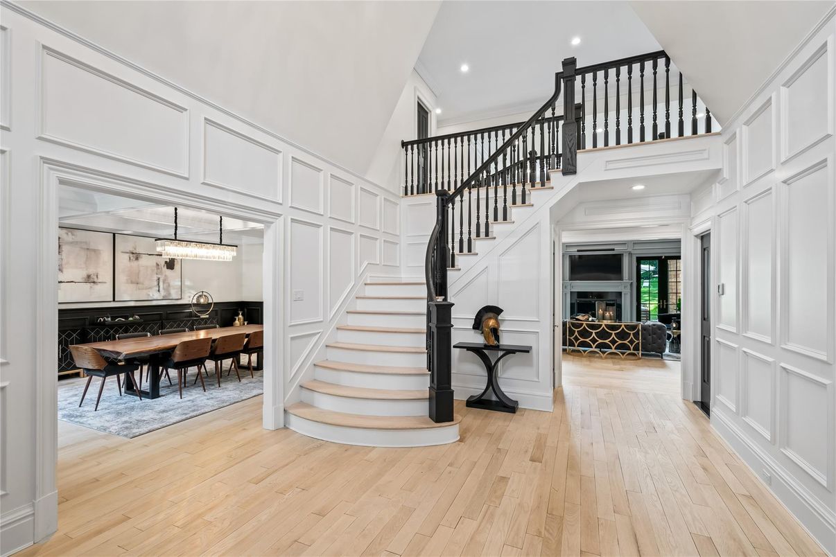 Chandelier, Dining room, Fireplace, Interior, Pendant Lights, Recessed Lighting, Wood Texture Flooring