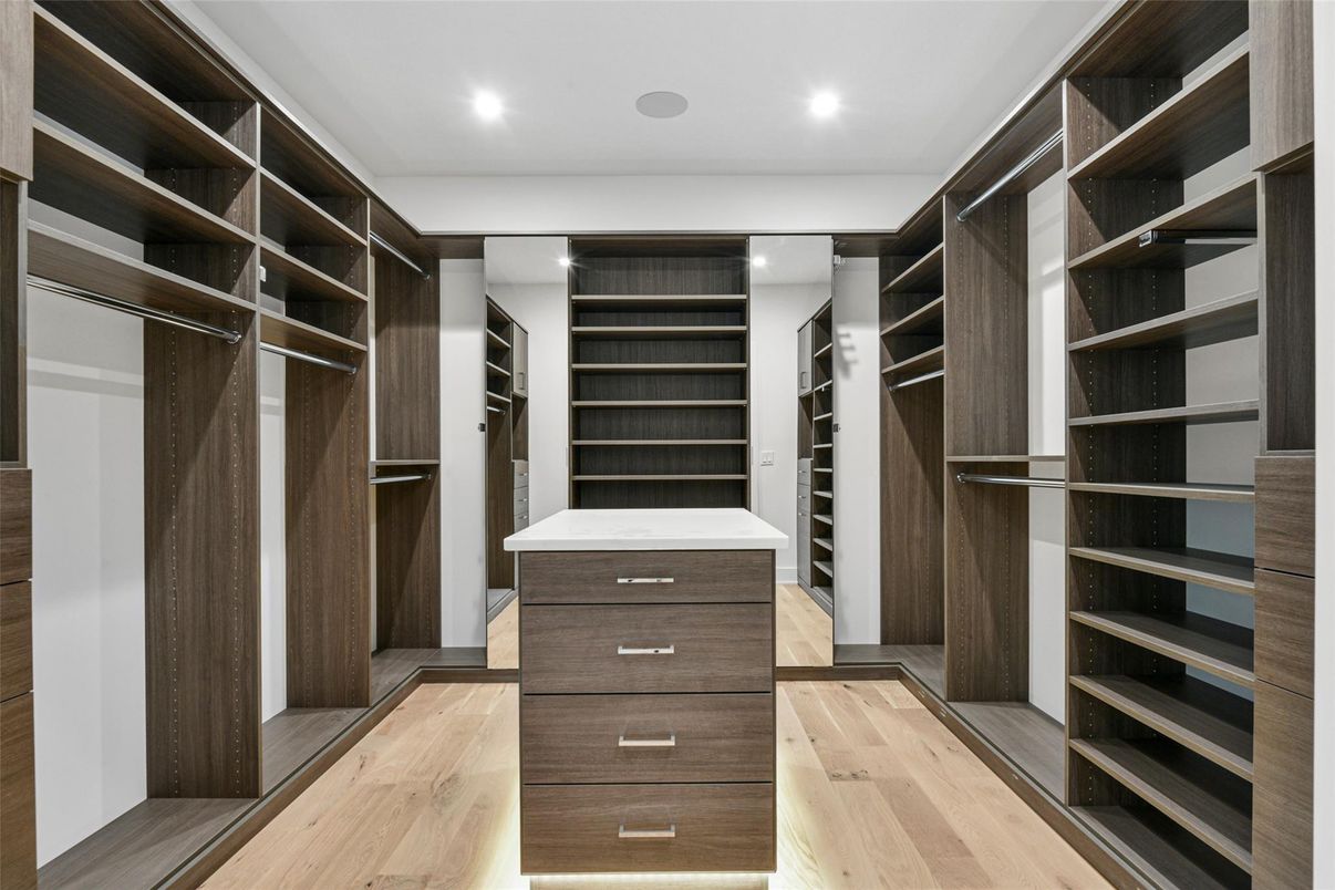 Interior, Recessed Lighting, Walk-in Closets, Wood Texture Flooring