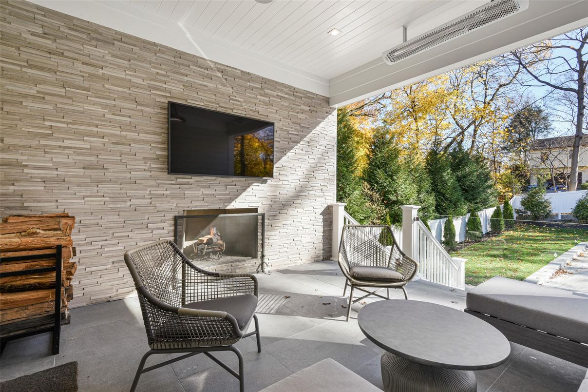 Exterior, Fireplace