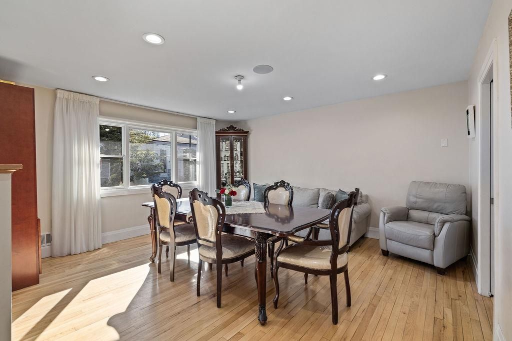 Dining room, Interior, Recessed Lighting, Wood Texture Flooring