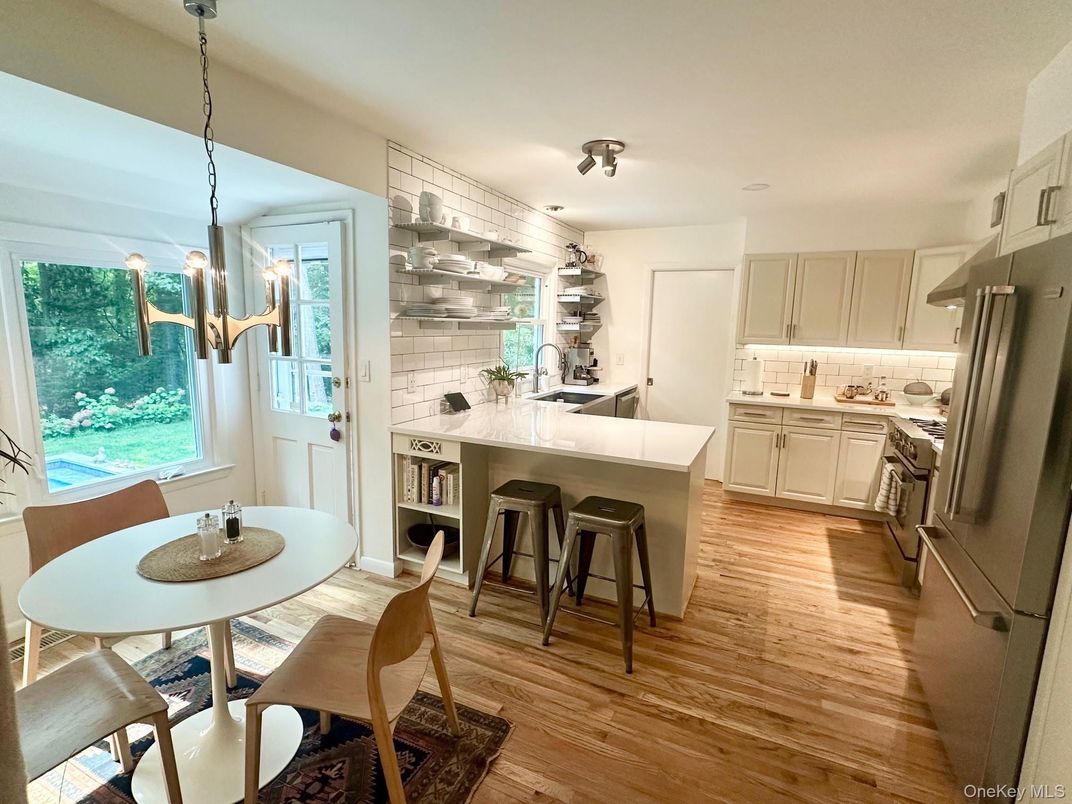 Dining room, Interior, Kitchen, Pendant Lights, Wood Texture Flooring