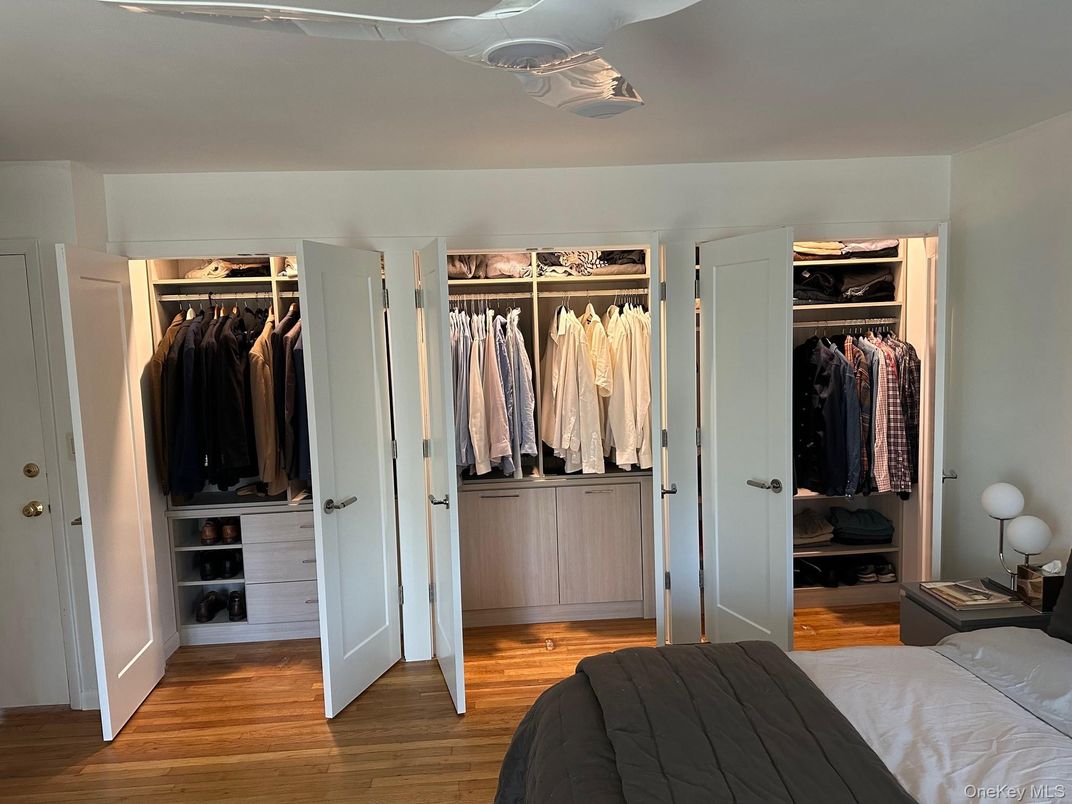 Interior, Walk-in Closets, Wood Texture Flooring