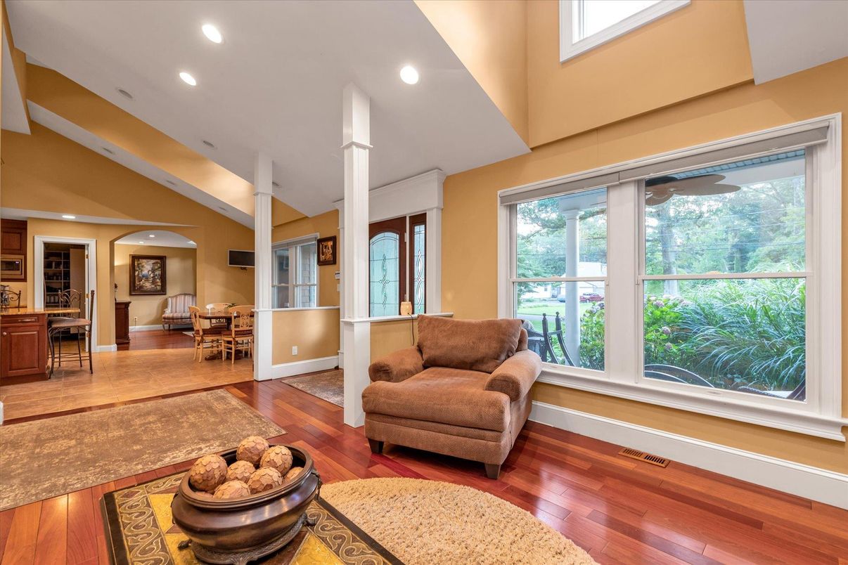 Dining room, Interior, Recessed Lighting, Wood Texture Flooring
