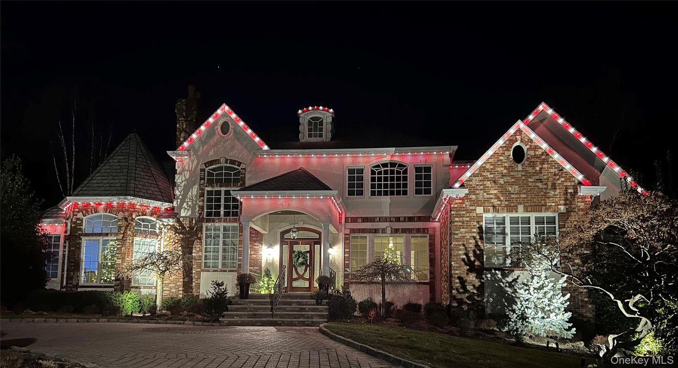 Exterior, Facade, Brick Facade, Brick Traditional
