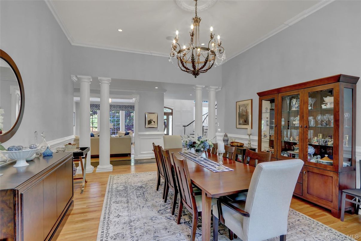 Chandelier, Dining room, Interior, Recessed Lighting, Wood Texture Flooring