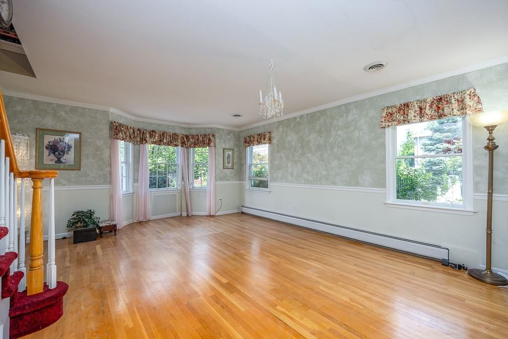 Chandelier, Empty room, Interior, Wood Texture Flooring