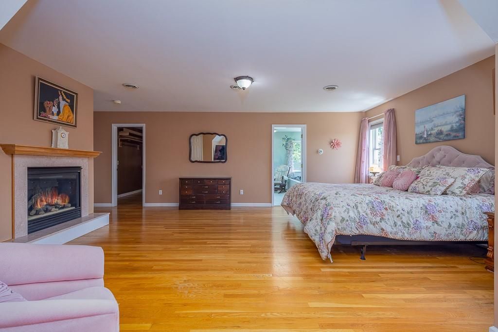 Bedroom, Fireplace, Interior, Wood Texture Flooring