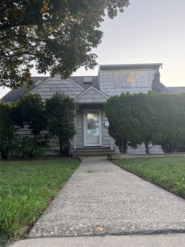 Exterior, Facade, None