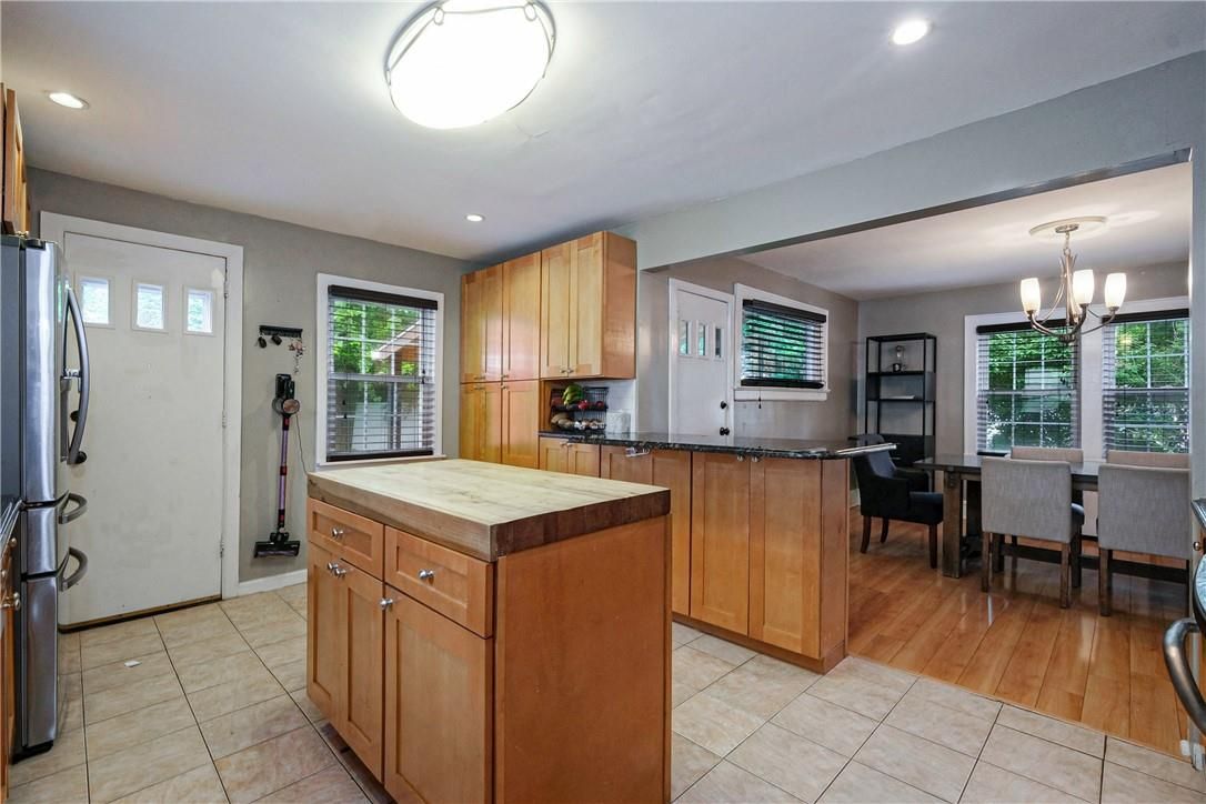 Chandelier, Dining room, Interior, Kitchen, Recessed Lighting, Wood Texture Flooring