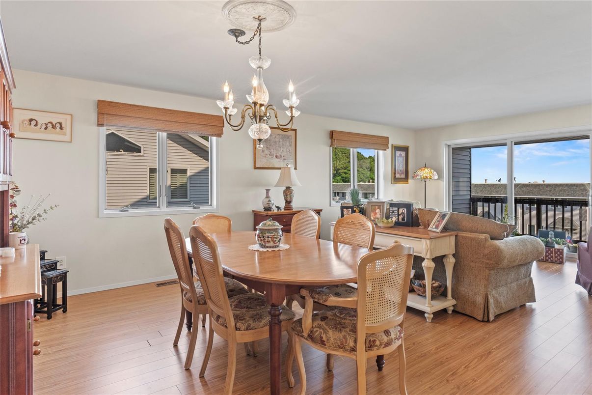 Chandelier, Dining room, Interior, Living room, Wood Texture Flooring