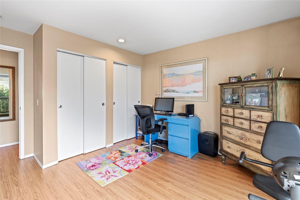 Home Office, Interior, Recessed Lighting, Wood Texture Flooring