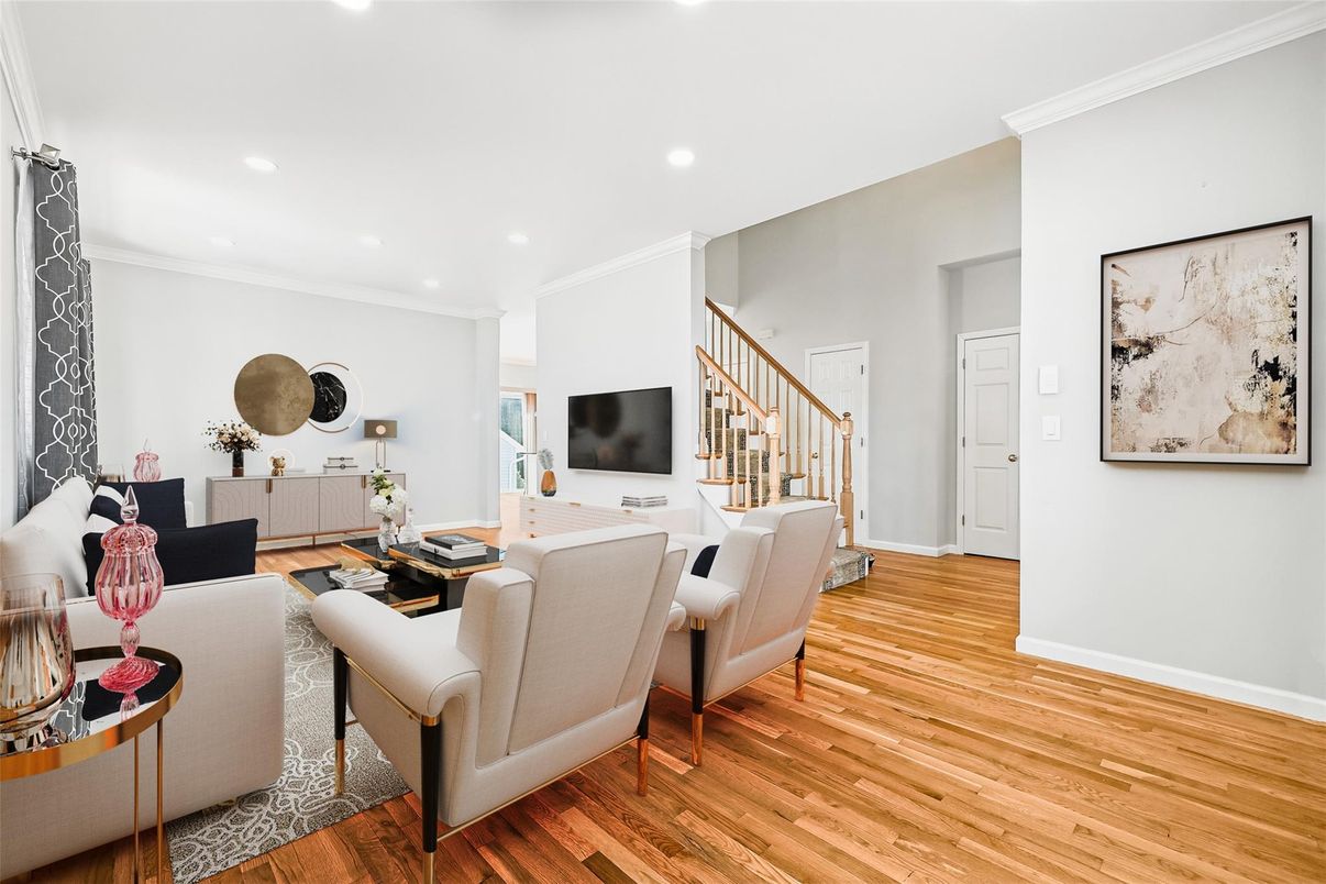 Dining room, Interior, Living room, Recessed Lighting, Wood Texture Flooring