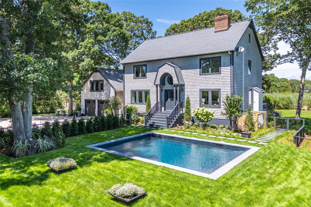 Backyard, Exterior, Facade, Pool, Georgian