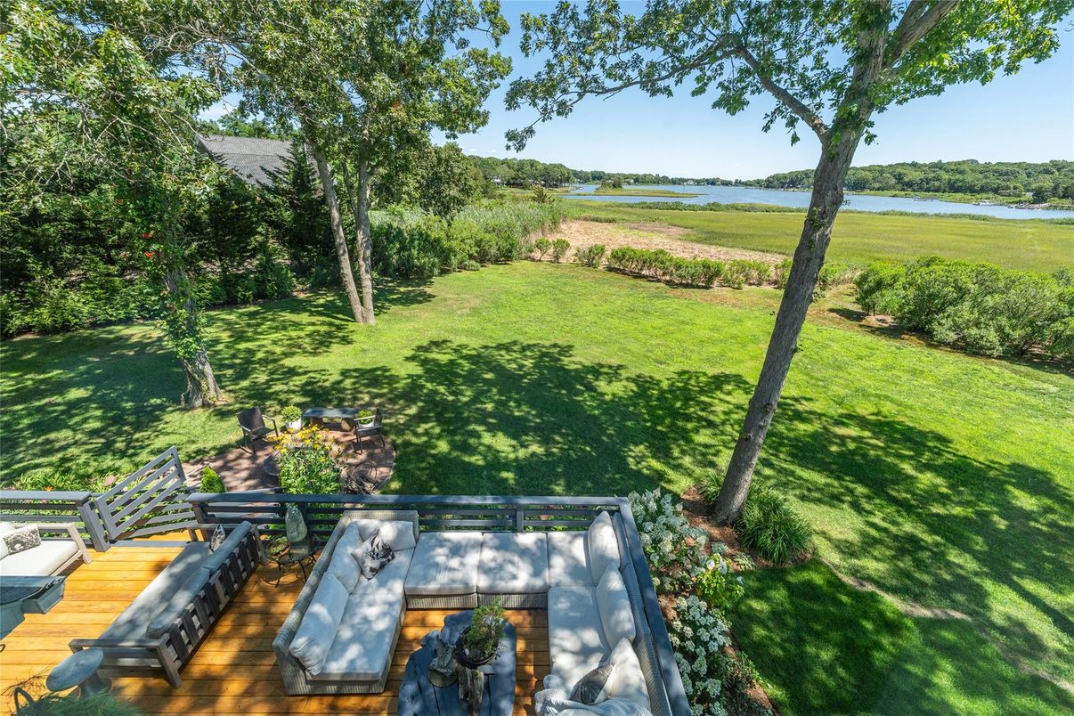 Backyard, Exterior, Hot Tub, Water