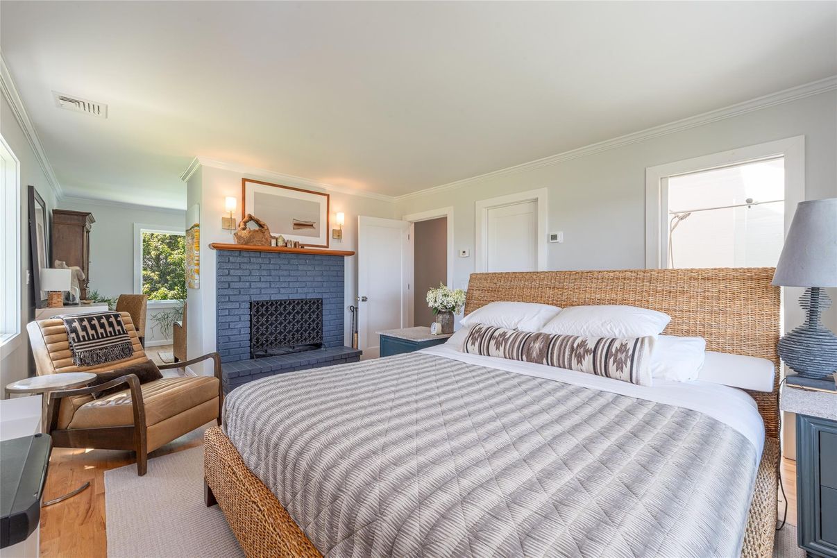 Bedroom, Fireplace, Interior, Wood Texture Flooring