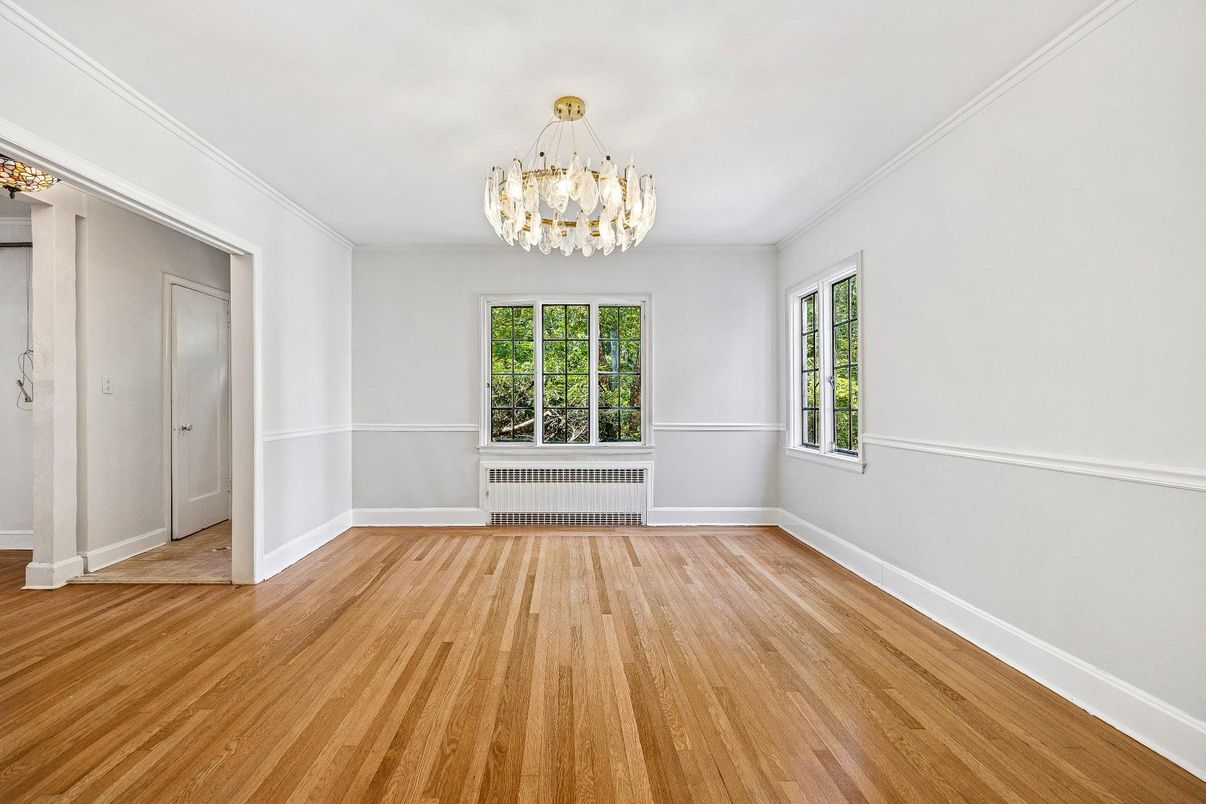 Chandelier, Empty room, Interior, Wood Texture Flooring