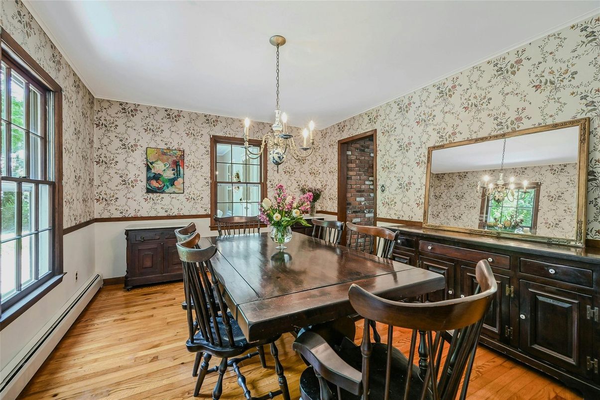 Chandelier, Dining room, Interior, Pendant Lights, Wood Texture Flooring