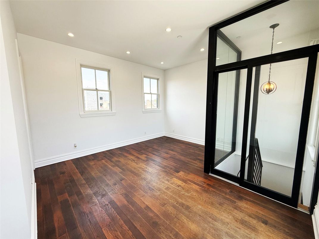 Empty room, Interior, Pendant Lights, Recessed Lighting, Wood Texture Flooring