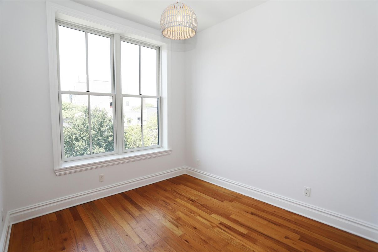 Chandelier, Empty room, Interior, Wood Texture Flooring