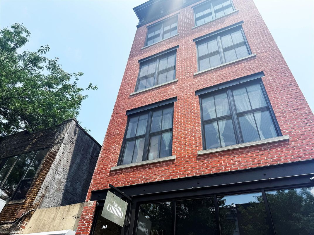 Exterior, Facade, Brick Facade, Rowhouse