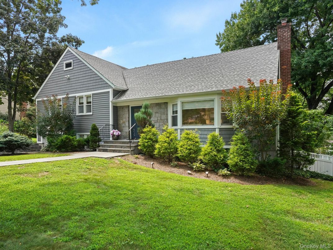 Backyard, Exterior, Facade, Cape Cod