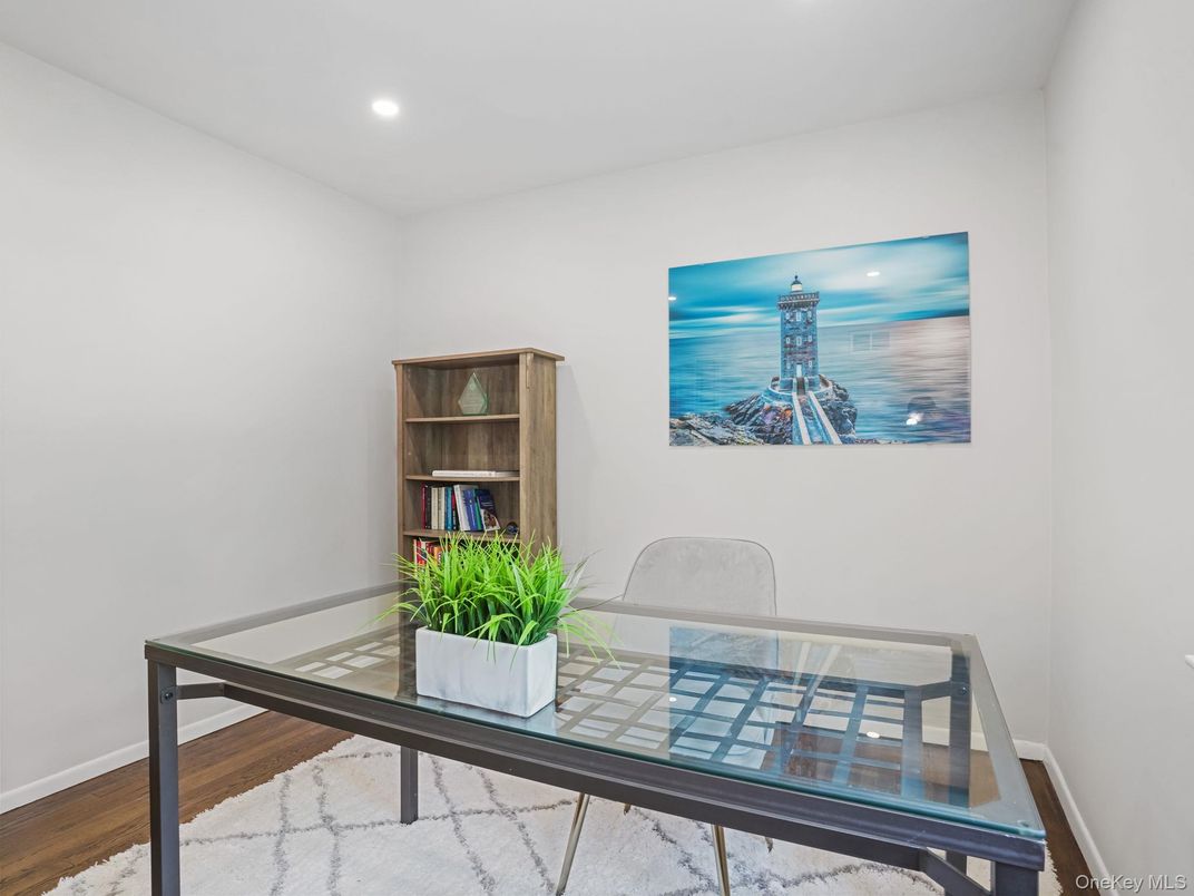Home Office, Interior, Recessed Lighting, Wood Texture Flooring