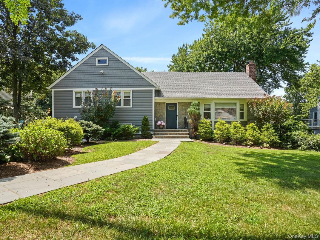 Backyard, Exterior, Facade, Cape Cod