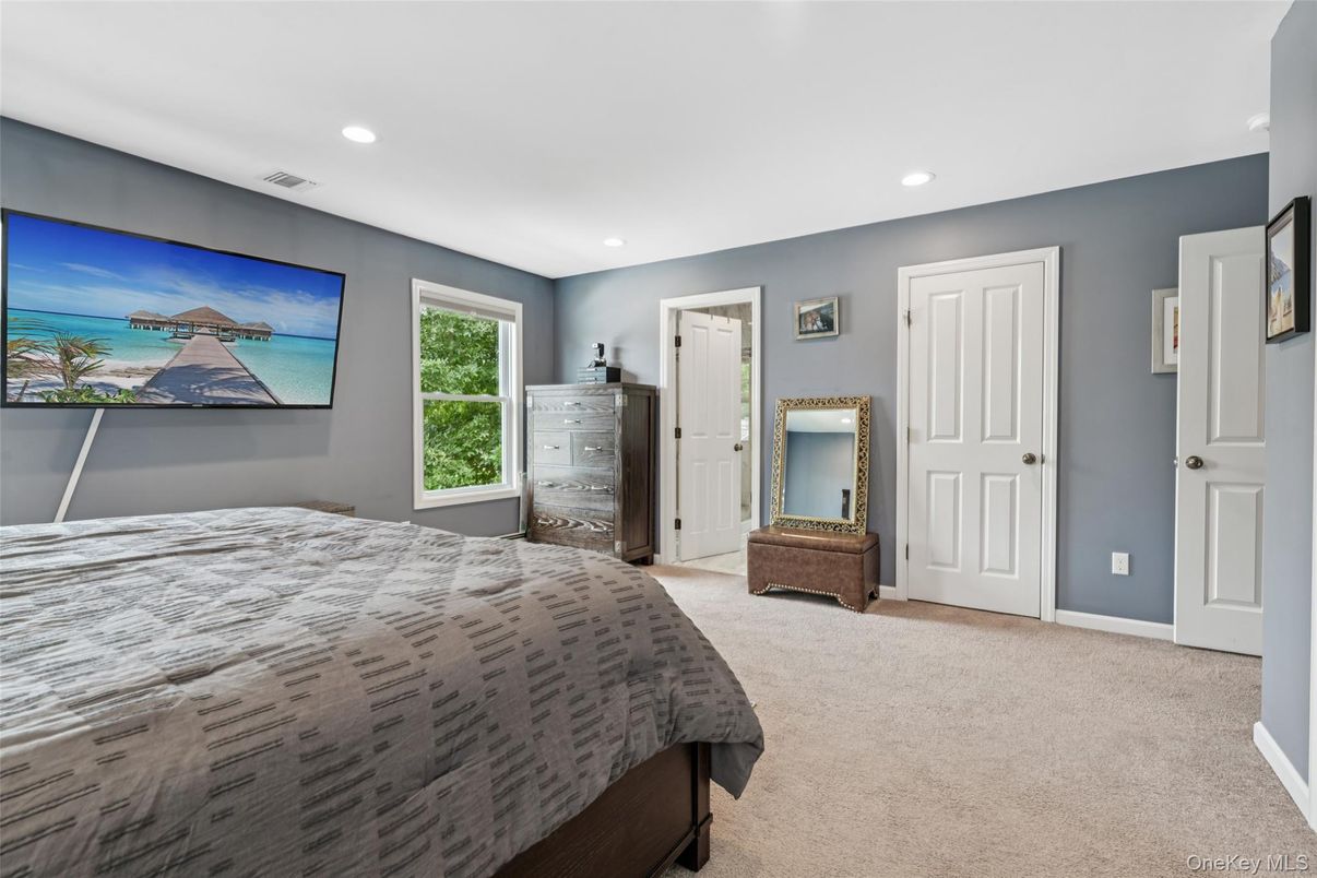 Bedroom, Interior, Recessed Lighting