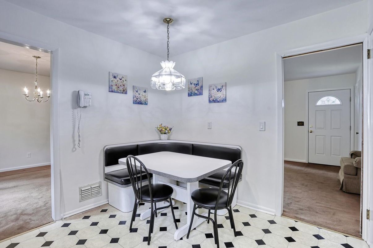 Dining room, Interior, Pendant Lights
