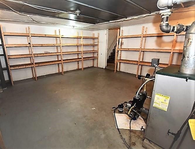 Garage, Interior