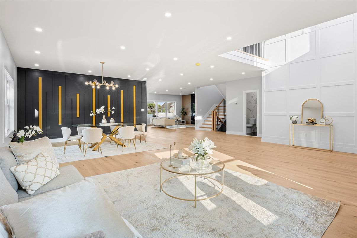 Dining room, Interior, Living room, Pendant Lights, Recessed Lighting, Wood Texture Flooring