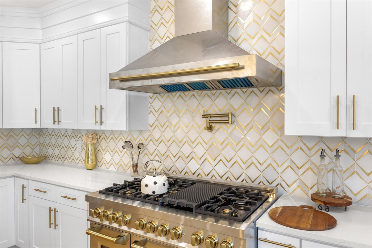 Interior, Kitchen, Stainless Steel Appliances