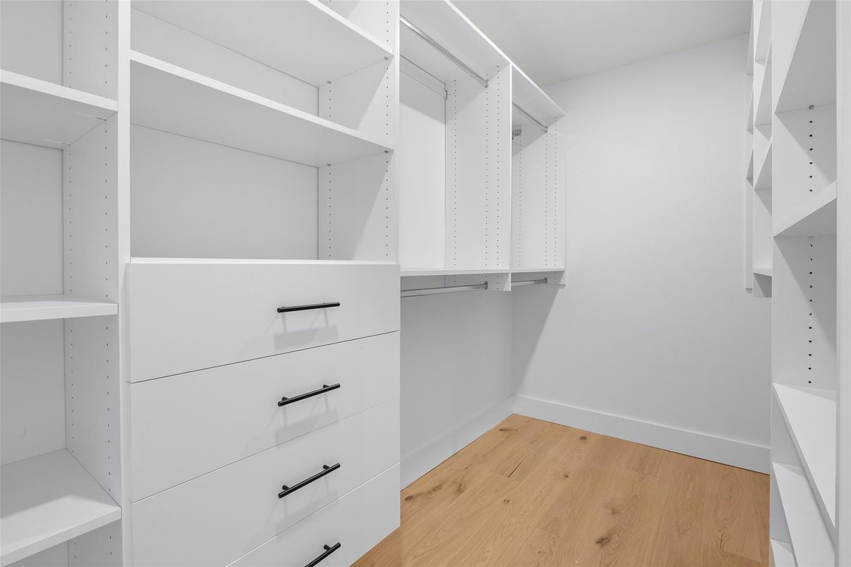 Interior, Walk-in Closets, Wood Texture Flooring