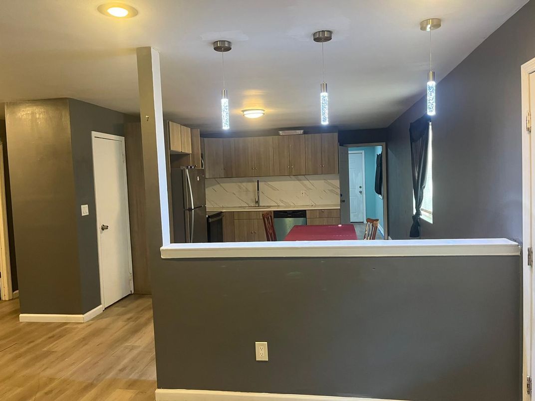 Interior, Kitchen, Pendant Lights, Recessed Lighting, Wood Texture Flooring