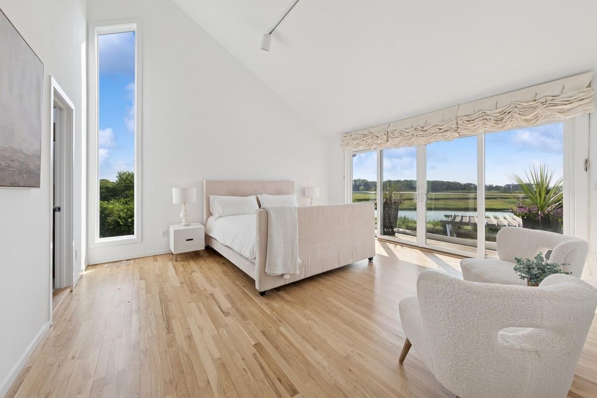 Bedroom, Interior, Water, Wood Texture Flooring