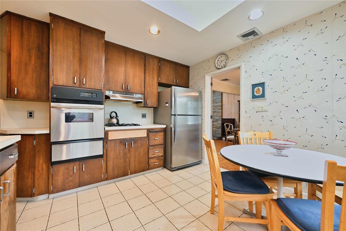 Dining room, Interior, Kitchen, Recessed Lighting