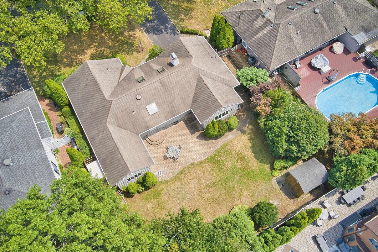 Exterior, Drone