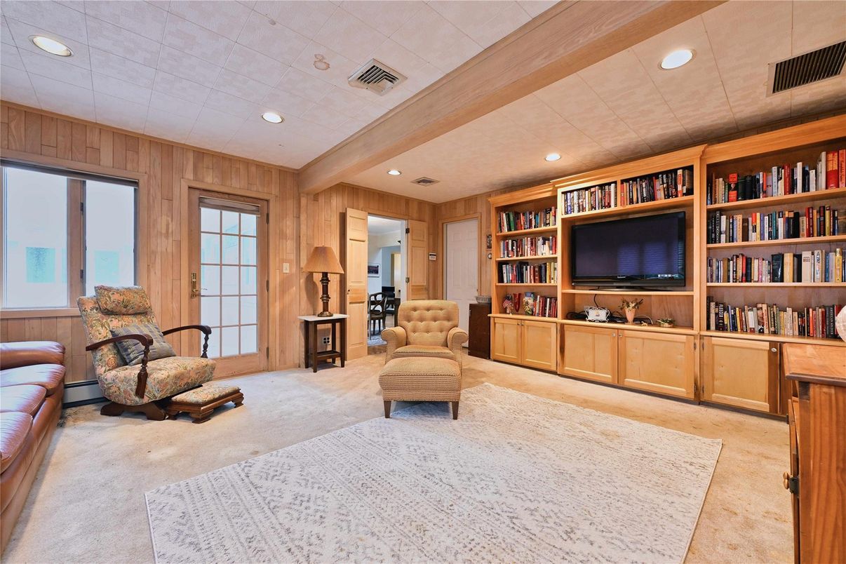 Interior, Recessed Lighting, Wooden Walls