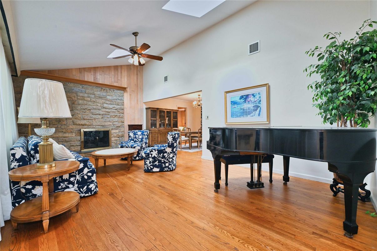 Fireplace, Interior, Living room, Piano, Stone Walls, Wood Texture Flooring