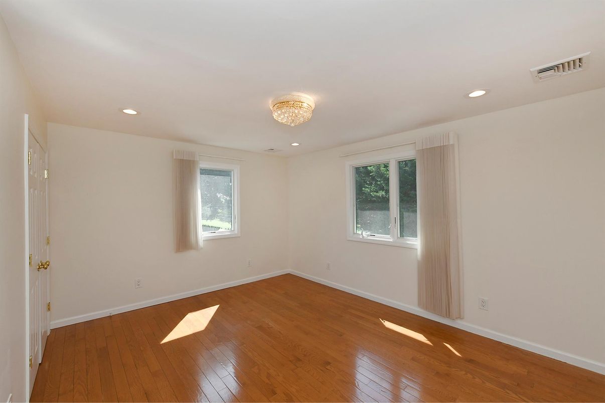 Chandelier, Empty room, Interior, Recessed Lighting, Wood Texture Flooring
