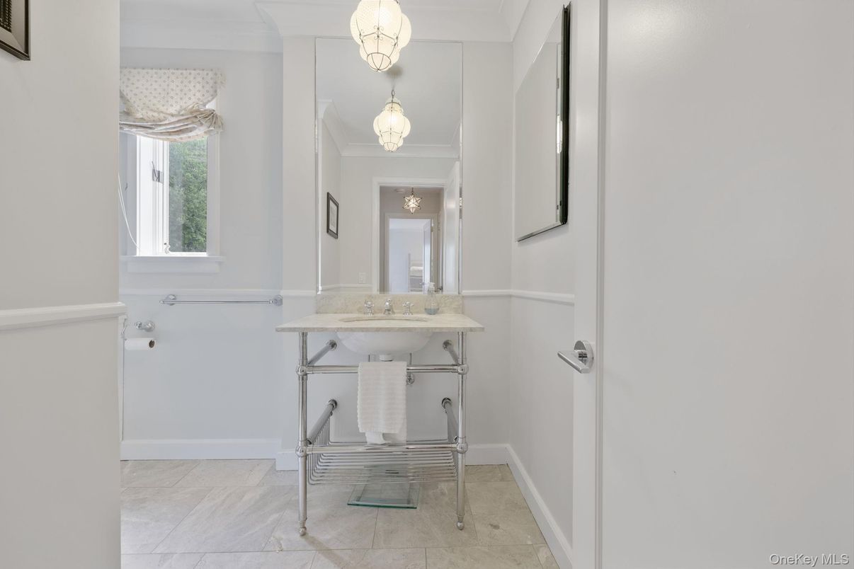 Bathroom, Interior, Pendant Lights