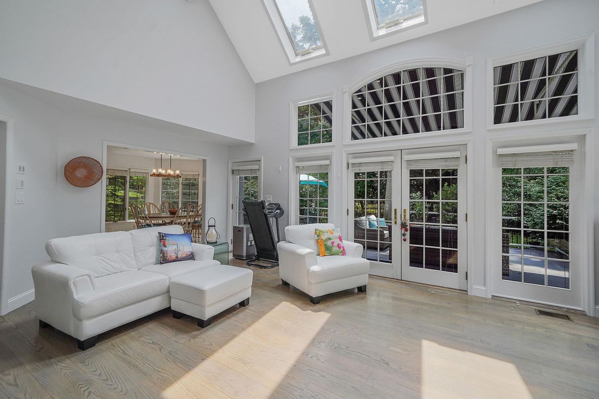 Chandelier, Interior, Living room, Wood Texture Flooring