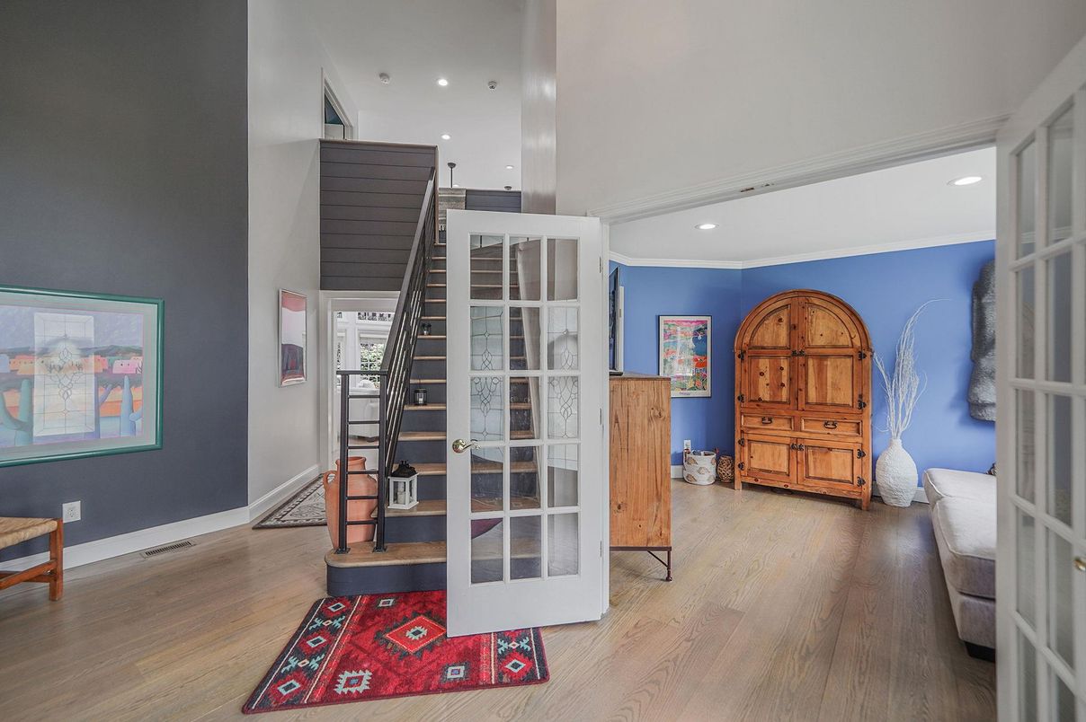 Interior, Recessed Lighting, Wood Texture Flooring