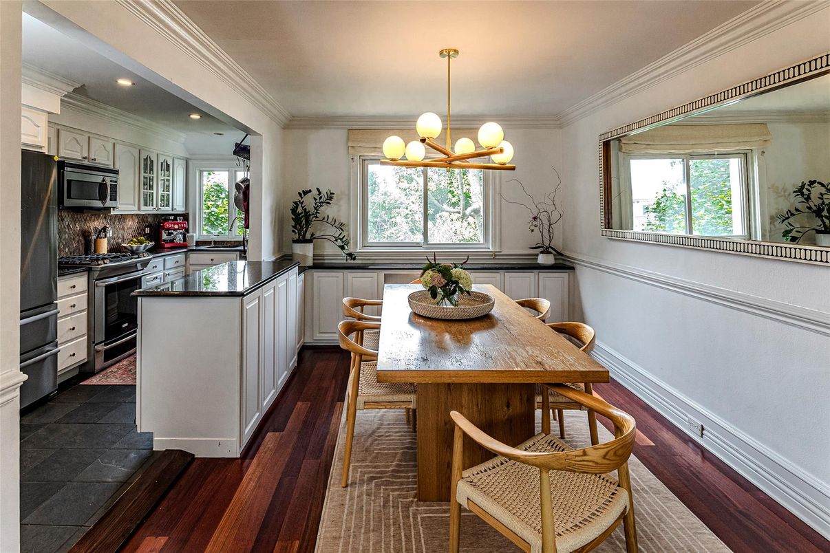 Dining room, Interior, Kitchen, Pendant Lights, Recessed Lighting, Wood Texture Flooring