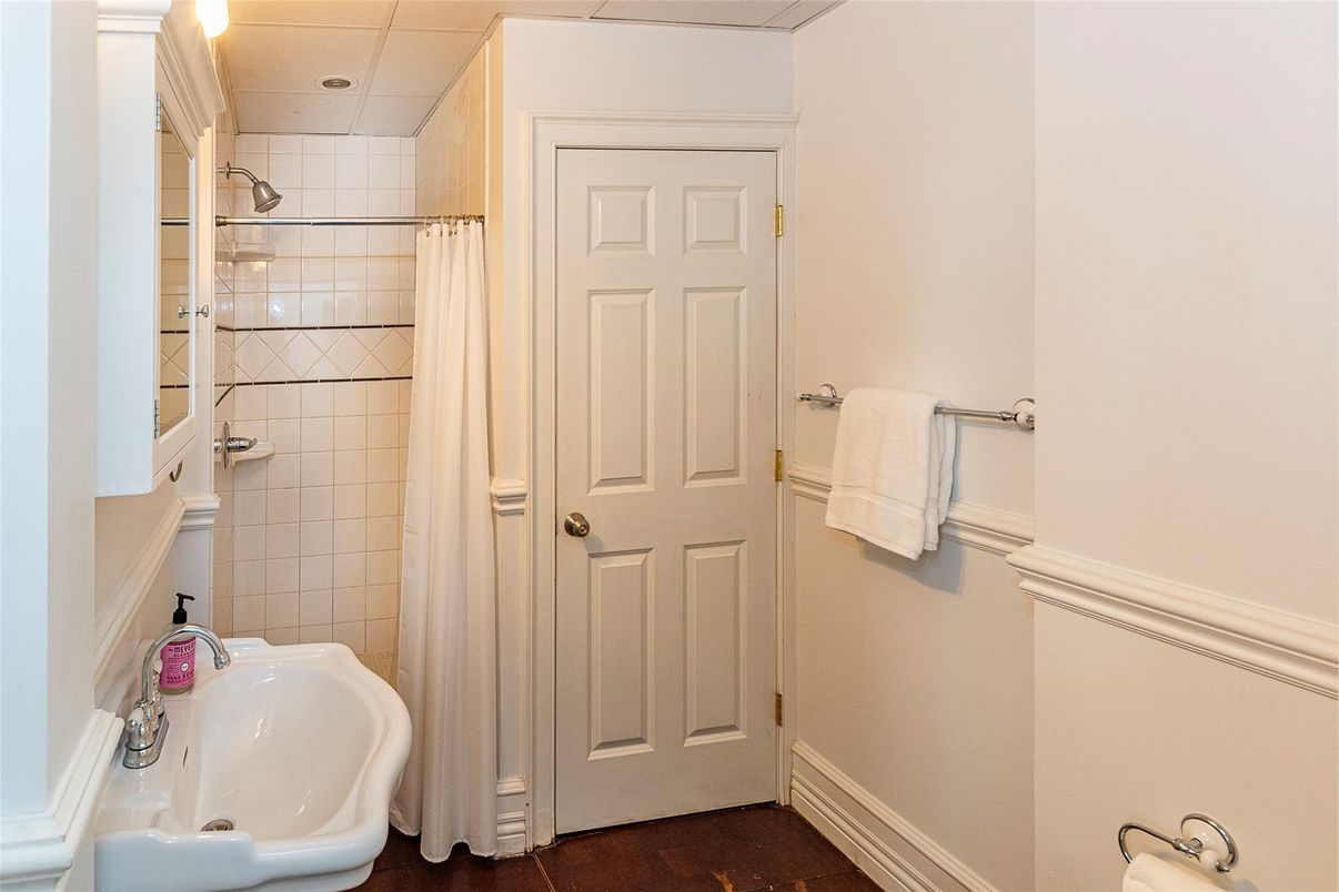 Bathroom, Interior, Wood Texture Flooring