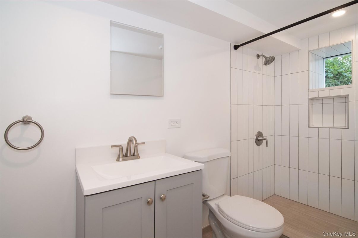 Bathroom, Interior, Recessed Lighting, Wood Texture Flooring